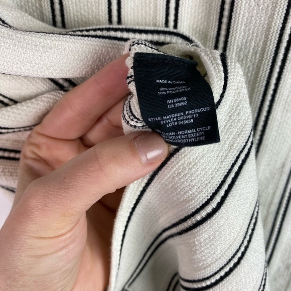 Theory haydren prosecco double stripe white black V neck sweater top Women’s M - Picture 5 of 9